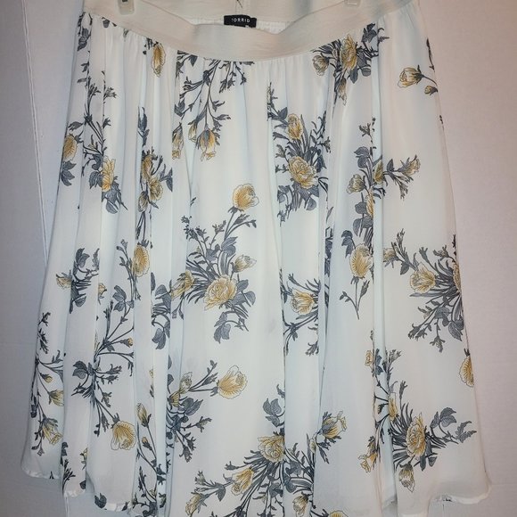 Torrid White Floral Print Tulle Underlay Lined Midi Challis Skirt - Picture 1 of 1